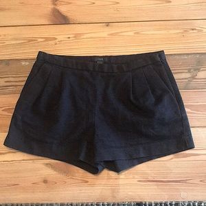 Woman’s J. CREW black shorts